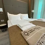 International 4*