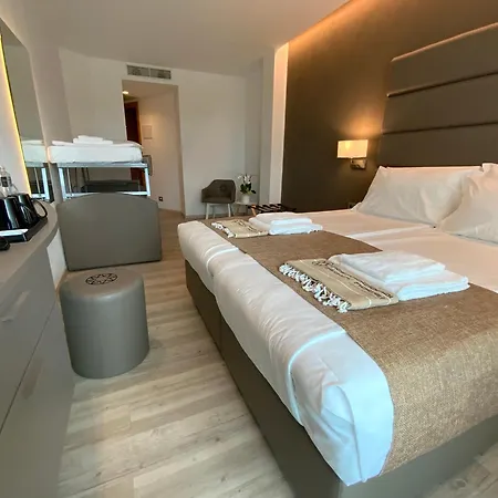 International Hotel 4*