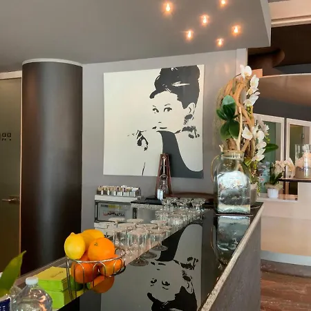 Hotel International 4*