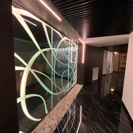 International ホテル 4*