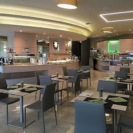 Hotel International