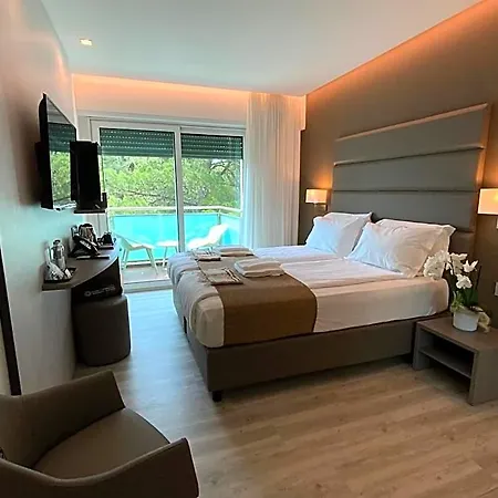 International Hotel 4*