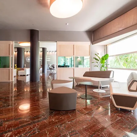 International Hotel 4*