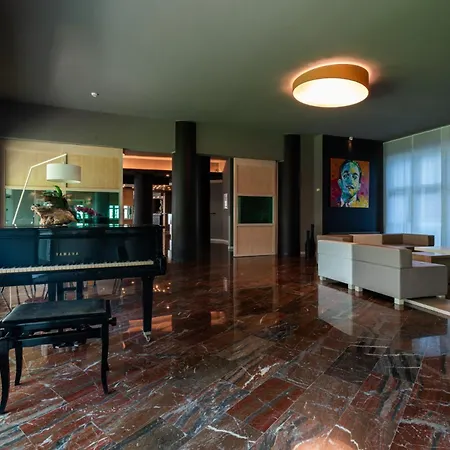 Hotel International 4*