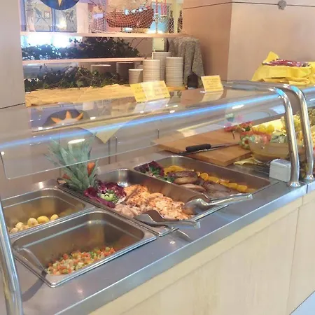 国际海滩酒店 酒店