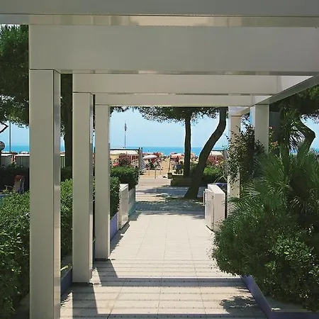 Hotel International