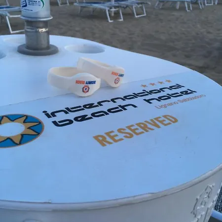 国际海滩酒店 4*