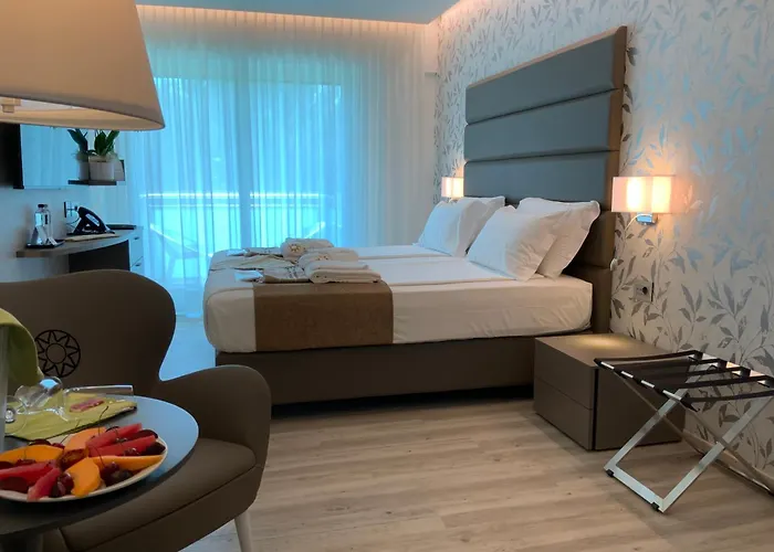 International فندق