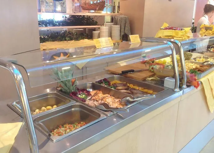 International فندق